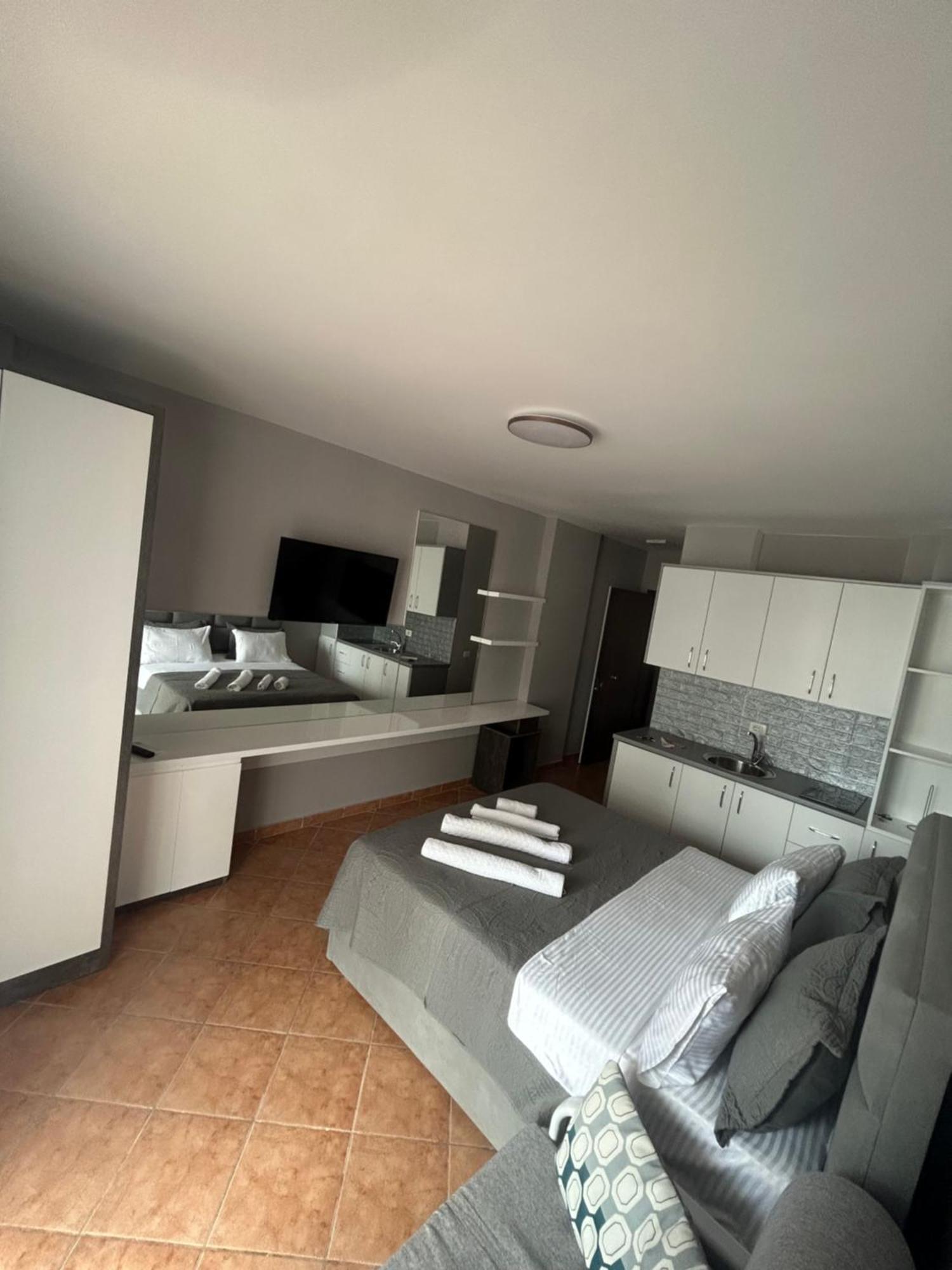 Apartament Raci Shëngjin Eksteriør billede